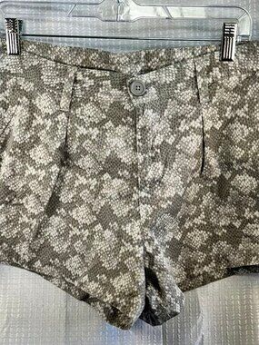 Mix & Co Grey Snake-Print Casual Shorts XL